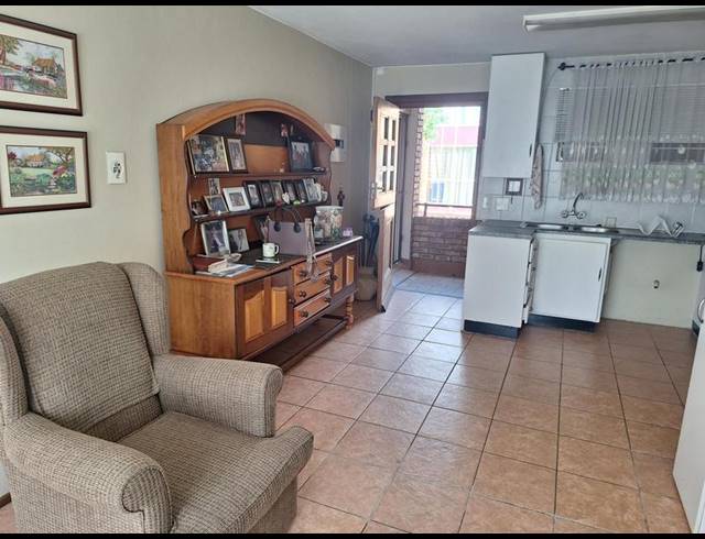 1 BEDROOM APARTMENT FOR SALE IN LYNNWOOD